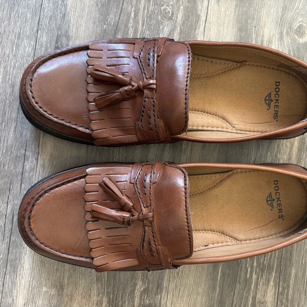 Men’s Dockers Brown Leather Sinclair Slip-On Loafers with Tassel Detail